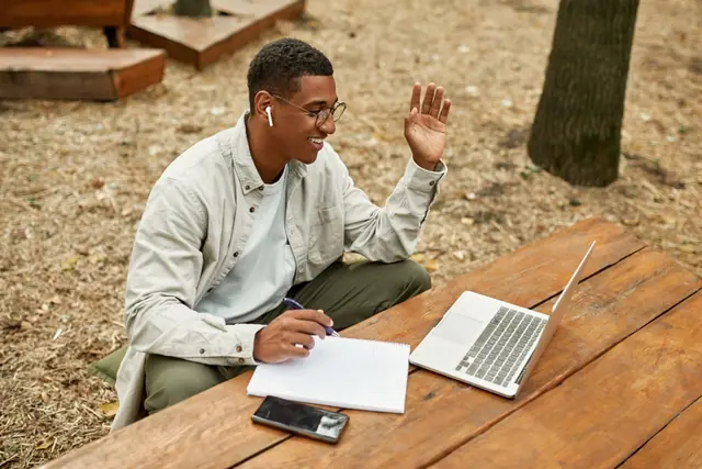 A member of the Get Hands team